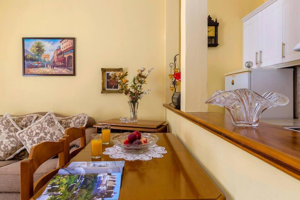 Ria'S Apartment In Corfu Town Экстерьер фото