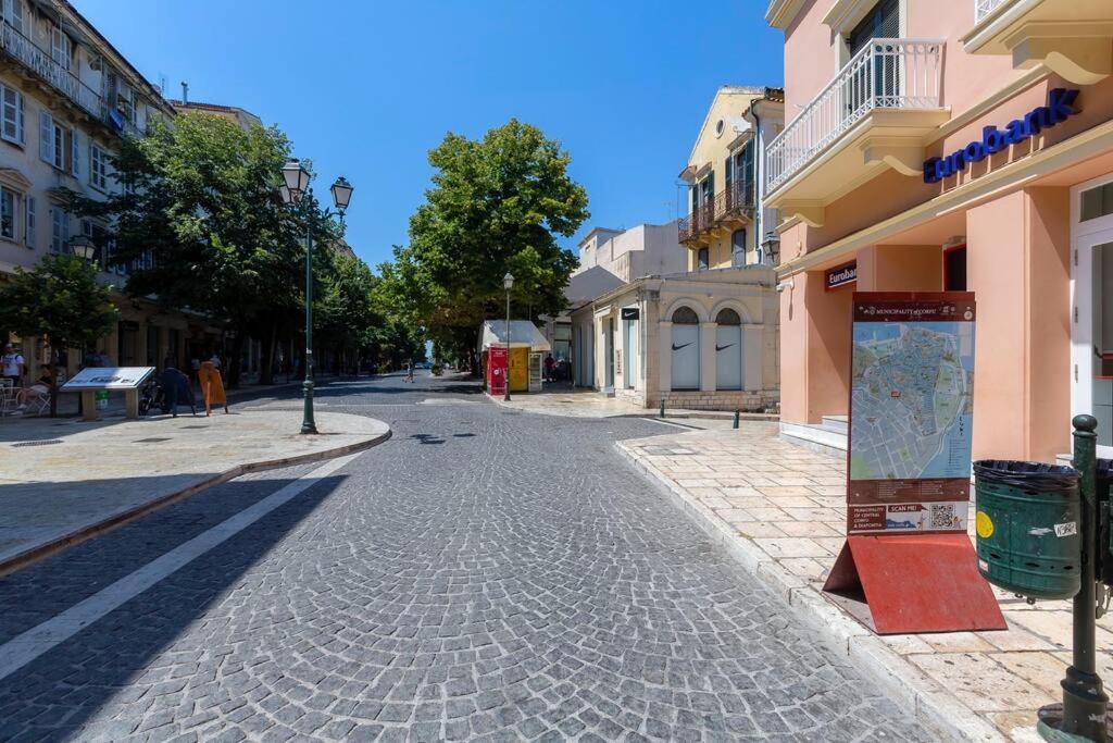 Ria'S Apartment In Corfu Town Экстерьер фото